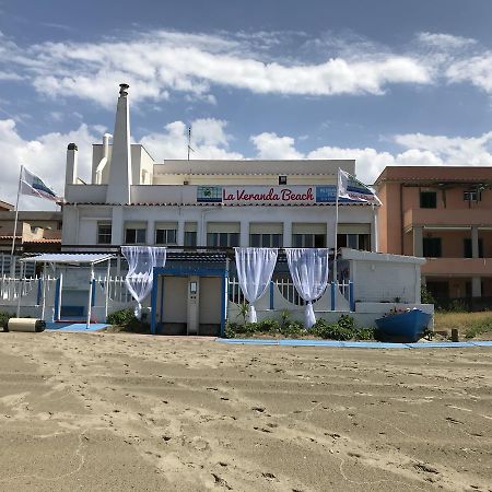 Отель La Veranda Ардеа Экстерьер фото