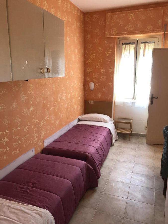 Отель La Veranda Ардеа Экстерьер фото